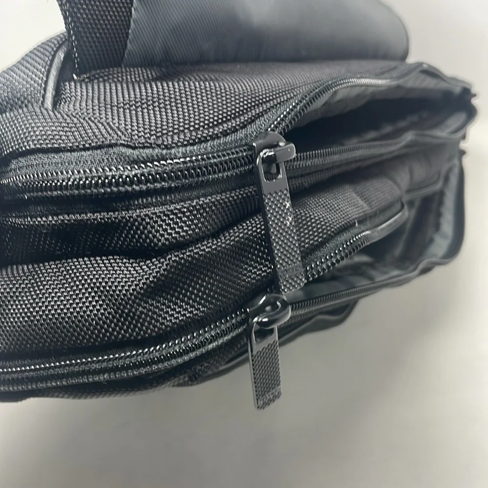 Tumi T-Tech Network Laptop Bag🖤